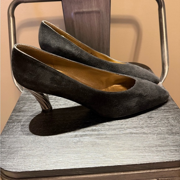 Stuart Weitzman Black Suede Heels - Picture 6 of 14
